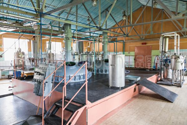 制藥和化學工業。工廠制造